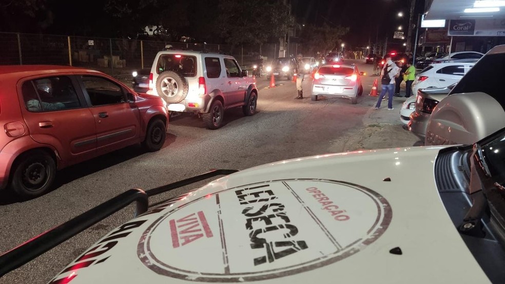 Três motoristas são presos e outros 10 são autuados em Operação da Lei Seca na Grande Natal — Foto: Divulgação/PMRN