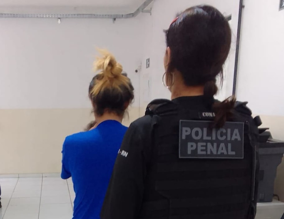 Mulher é presa ao tentar entrar com selos de LSD durante visita a preso na cadeia de Ceará-Mirim — Foto: Foto: Divulgação/Seap