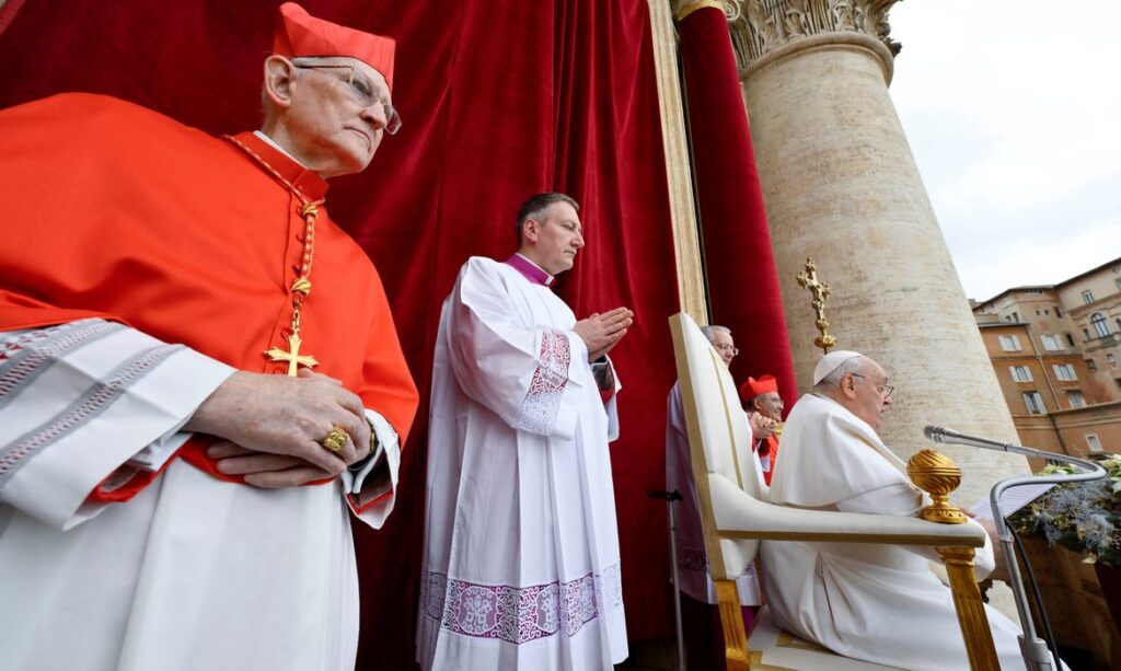 Papa Francisco lê sua mensagem de Natal no Vaticano
25/12/2023
Mídia do Vaticano/Divulgação via REUTERS