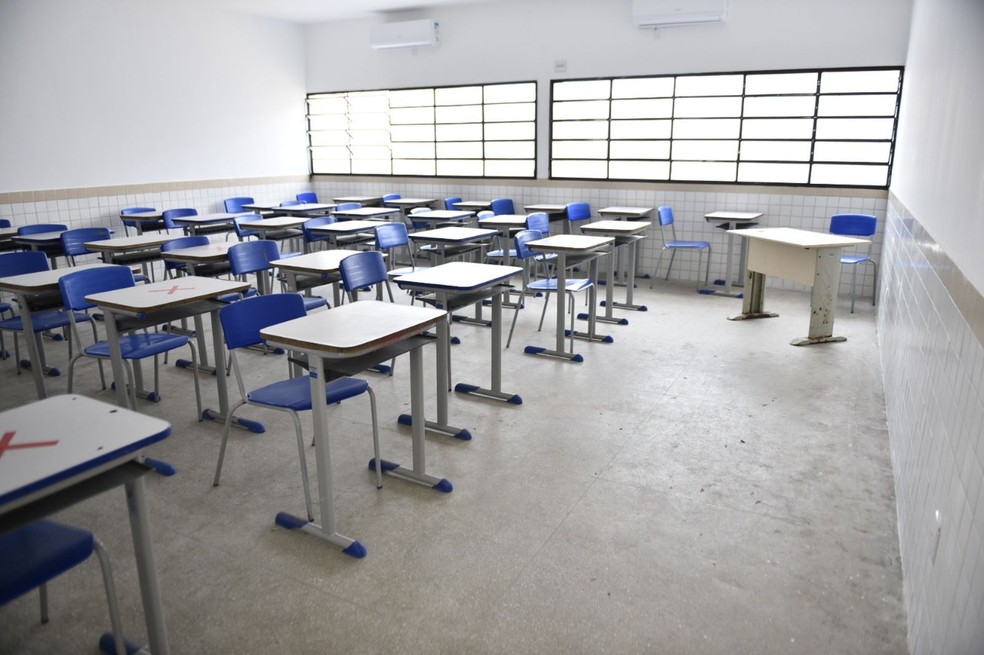 Sala de aula escola pública do RN Escola Estadual Duque de Caxias Rio Grande do Norte do Norte cadeiras Macau RN — Foto: Elisa Elsie/Governo do RN