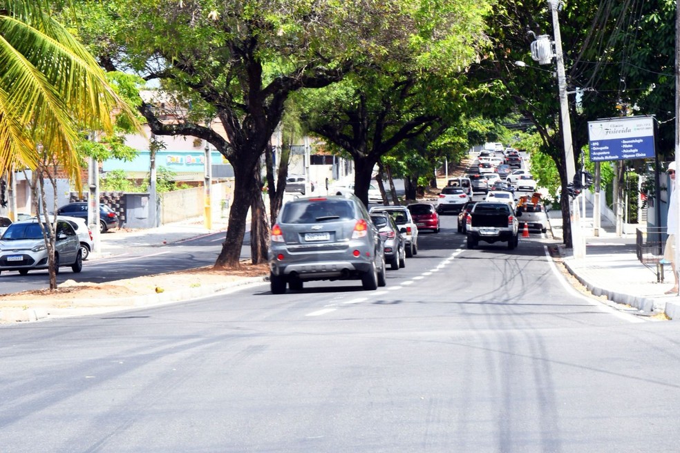Rua São José, em Natal, passou a funcionar em mão única neste sábado (Arquivo) — Foto: Foto: Alex Regis