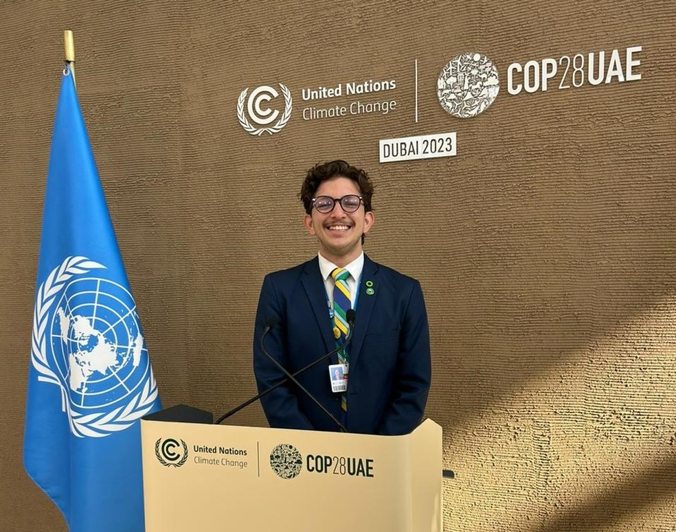 O natalense Guilherme Lima, de 23 anos, participou da COP 28 em Dubai — Foto: Cedida
