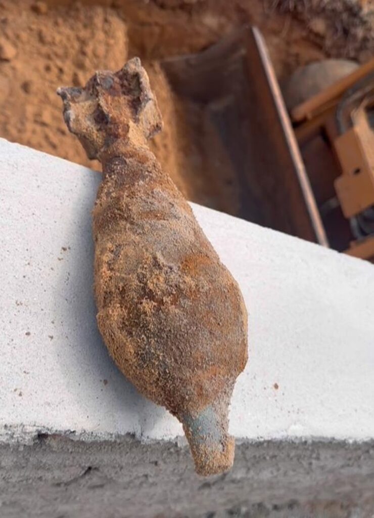 Artefato explosivo encontrado em residência em Capim Macio — Foto: Divulgação