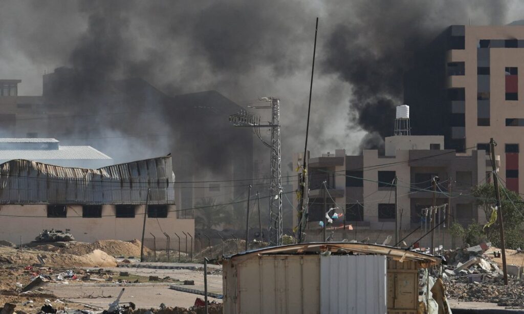 Ataque israelense em Khan Younis, sul de Gaza
 25/1/2024   REUTERS/Ibraheem Abu Mustafa
