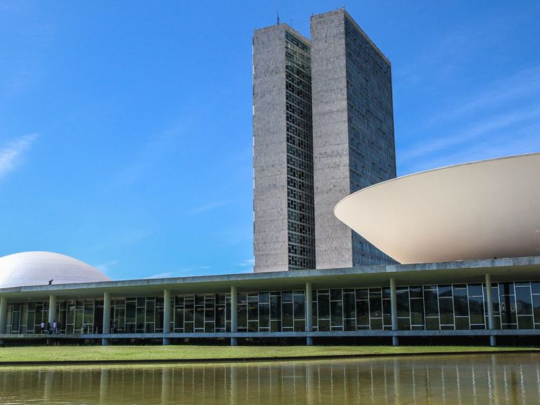 Brasília - monumentos e prédios públicos - Brasília - 22.05.2023 - Foto da Fachada do Congresso Nacional, em Brasília.