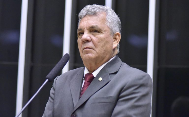 Deputado Alberto Fraga (PL-DF) no Plenário da Câmara dos Deputados