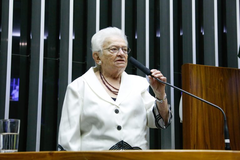 Discussão e votação de propostas. Dep. Luiza Erundina PSOL - SP