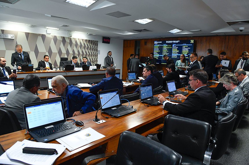 Mesa:
senador Weverton (PDT-MA);
presidente da CCJ, senador Davi Alcolumbre (União-AP);
vice-presidente da CCJ, senador Marcos Rogério (PL-RO).