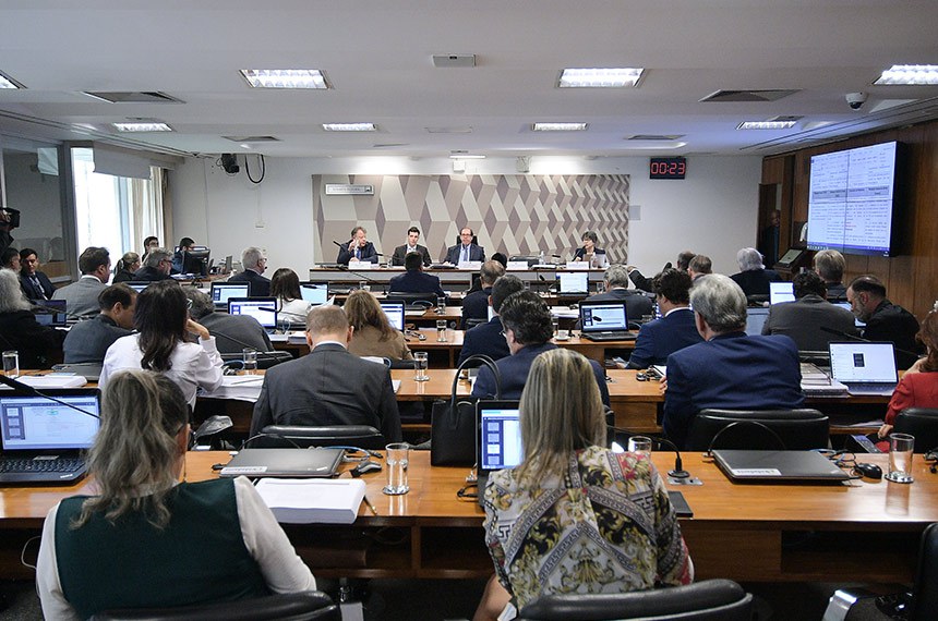 Mesa: 
relator da CJCODCIVIL, professor da Escola Superior de Advocacia da Ordem dos Advogados do Brasil – São Paulo (ESAOABSP), Flávio Tartuce; 
secretária da comissão; 
presidente da CJCODCIVIL, ministro do Superior Tribunal de Justiça (STJ), Luis Felipe Salomão; 
relatora da CJCODCIVIL, desembargadora aposentada do Tribunal de Justiça de São Paulo (TJSP), Rosa Maria de Andrade Nery.