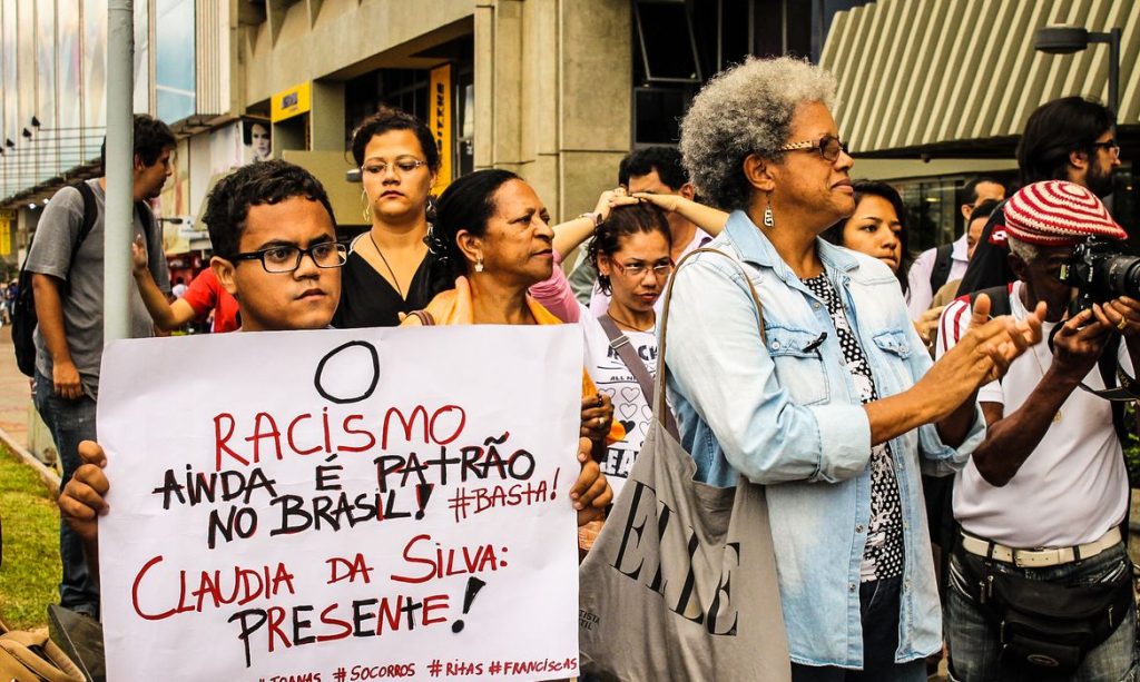 25/03/2024 - Organizações e Movimentos Sociais diversos de Brasília (DF), realizaram no dia 25/03 o ato cultural