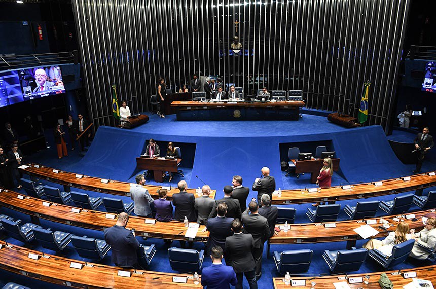 Mesa: 
senador Sergio Moro (União-PR); 
2º secretário da Mesa do Senado Federal, senador Weverton (PDT-MA); 
presidente do Senado Federal, senador Rodrigo Pacheco (PSD-MG); 
secretário-geral da Mesa do Senado Federal, Gustavo A. Sabóia Vieira.