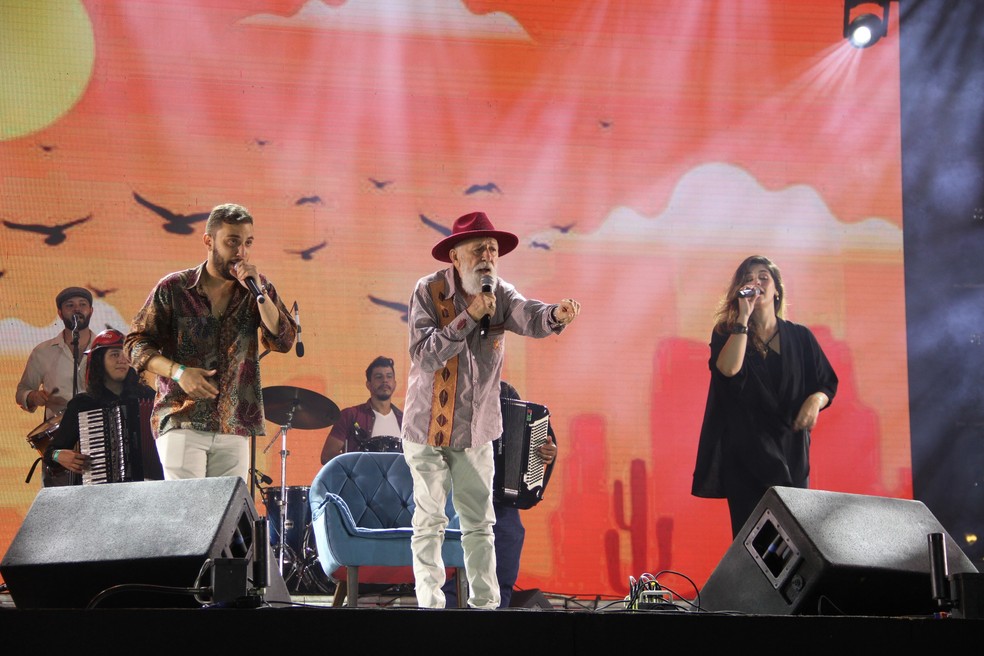 Biliu em apresentação no Parque do Povo no São João de 2023 — Foto: Erickson Nogueira/g1