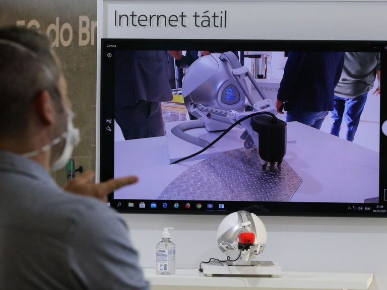 Tecnologia - Feira de C&T - 5g - Pesquisa e Inovação - Exposição de tecnologia 5G Digital Day no Salão Negro do Congresso Nacional