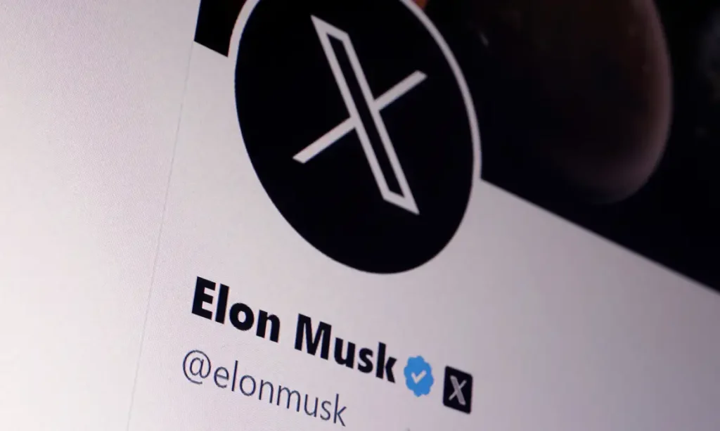 Imagem da conta no Twitter de Elon Musk com nova logo
24/07/2023. REUTERS/Dado Ruvic