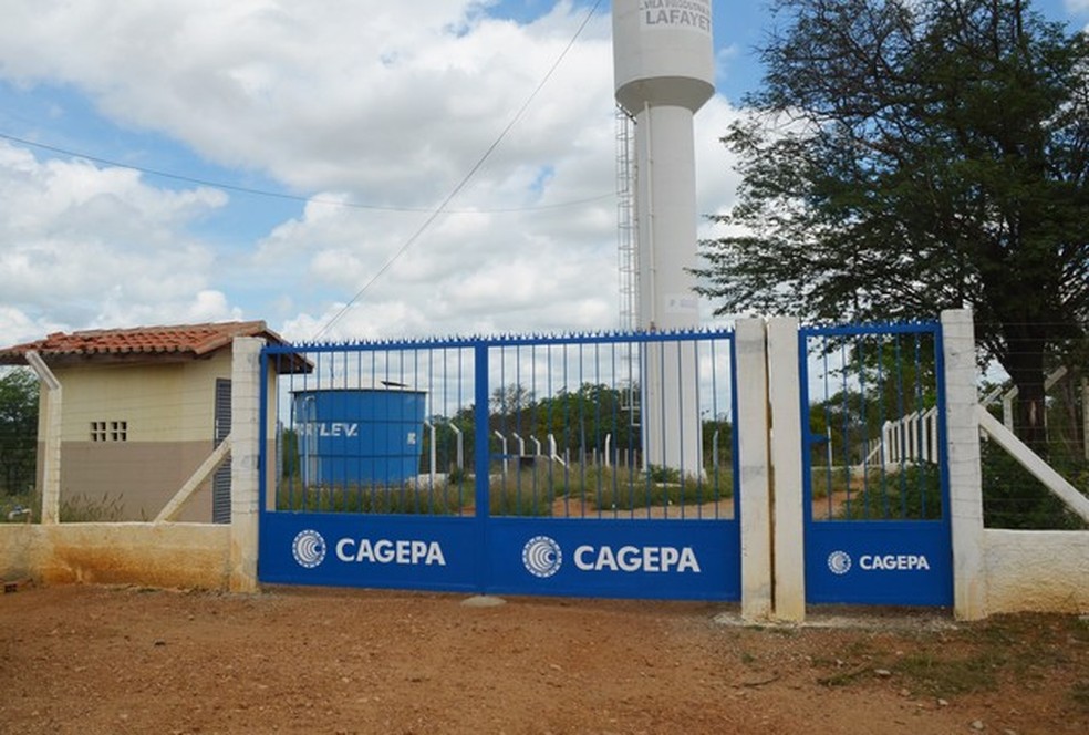 Caixa da Cagepa foi construída dentro da Vila Produtiva Rural Lafayette, em Monteiro, PB  — Foto: Érica Ribeiro/G1/Arquivo
