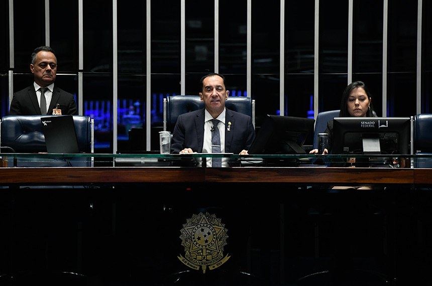Mesa:
senador Jorge Kajuru (PSB-GO) - conduz sessão; 
secretária-geral adjunta da Mesa do Senado Federal, Sabrina Silva Nascimento.