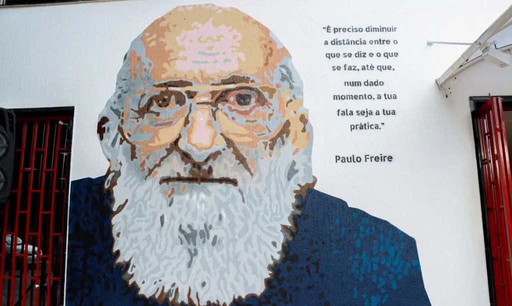 Brasília (DF) 09/09/2023 - O patrono da educação do Brasil está repaginado nos muros da CUT-DF, cerimonia de reinauguração do painel que homenageia Paulo Freire. Foto: Valter Campanato/Agência Brasil