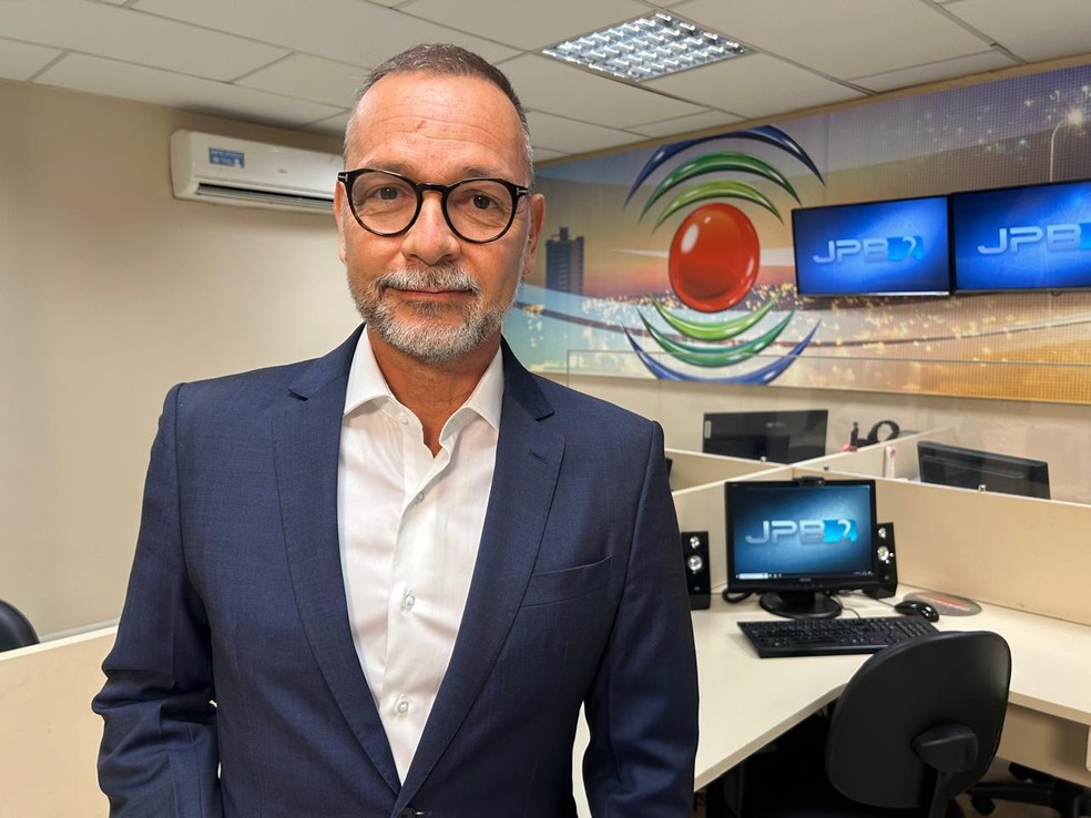 André Junqueira vai mediar debate entre candidatos à Prefeitura de Campina Grande — Foto: TV Paraíba/Reprodução