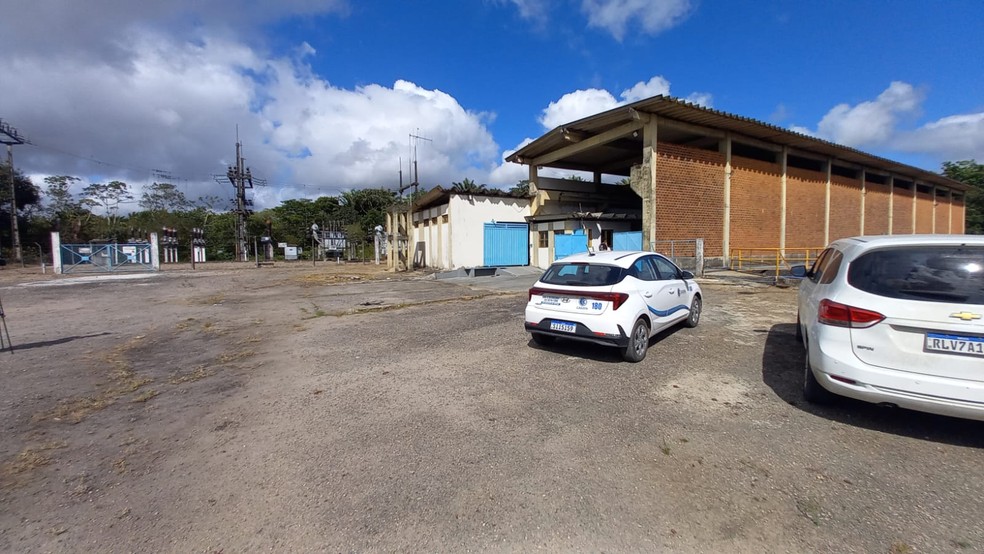 Cabos de cobre foram roubados da Estação Elevatória de Água Bruta de Gramame da Cagepa — Foto: Antônio Vieira/ TV Cabo Branco