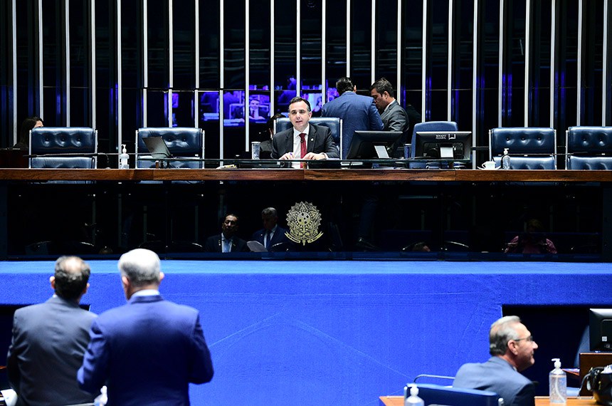 Mesa:  
presidente do Senado Federal, senador Rodrigo Pacheco (PSD-MG), conduz sessão.