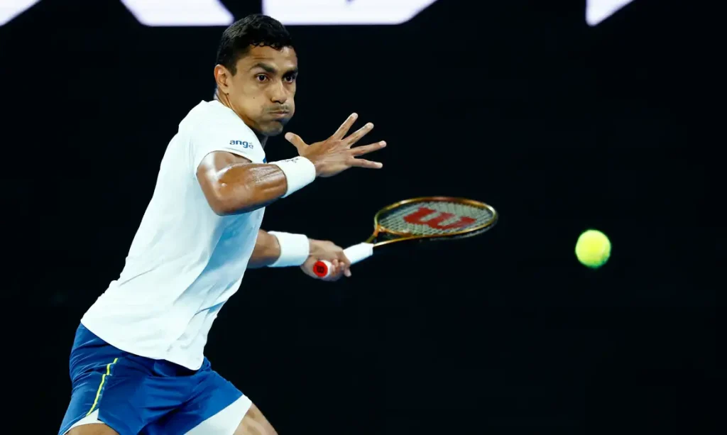 Austrália- 12/01/2025 O paranaense Thiago Seyboth Wild estreia neste domingo (12) na chave principal masculina de simples Aberto da Austrália. Foto- Kim Kyung-Hoon / Reuters/ Proibida reprodução.