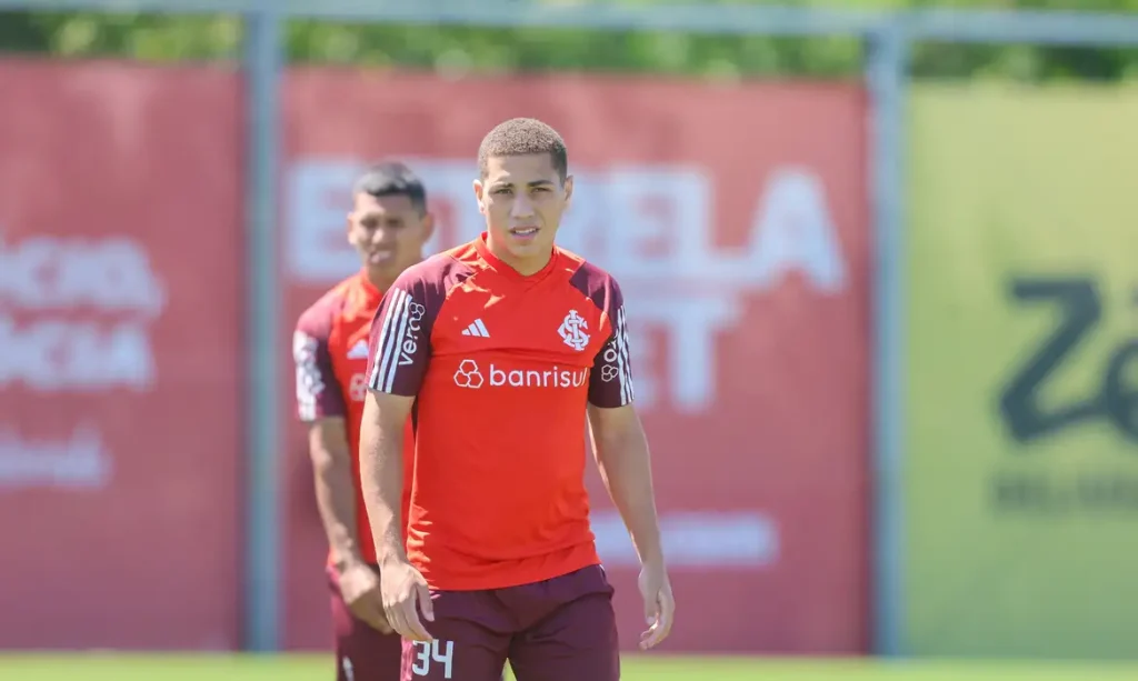 internacional, Gabriel Carvalho