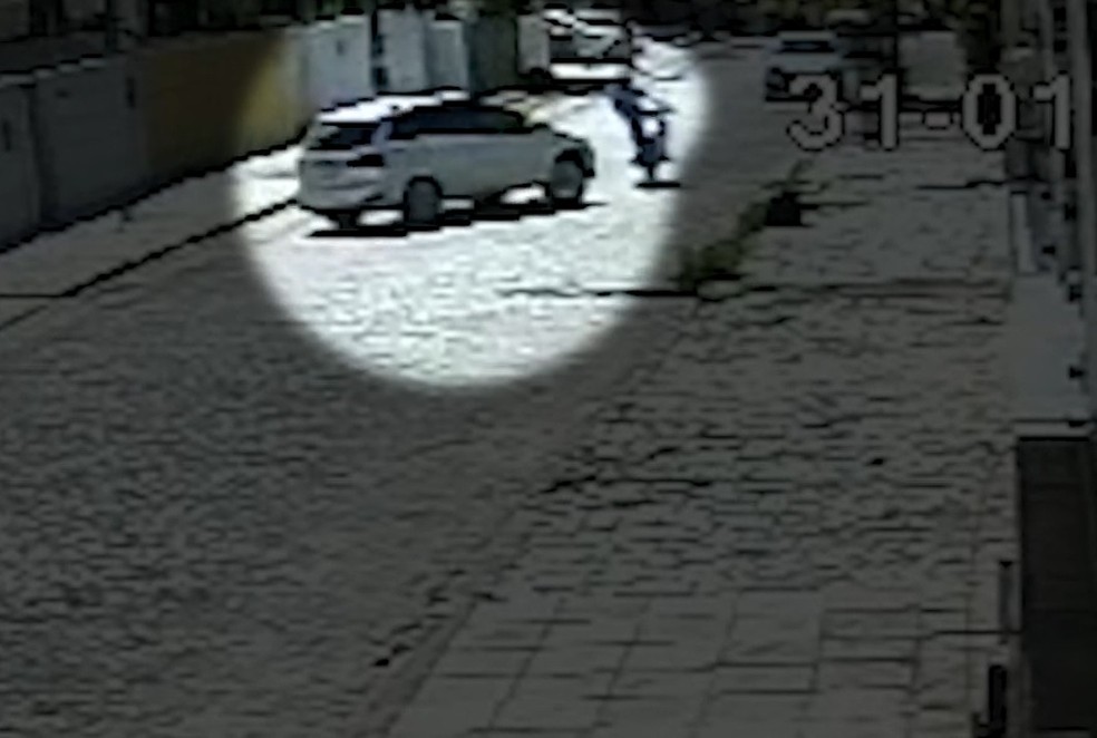 Homem é atropelado e depois morto a tiros em João Pessoa — Foto: Reprodução/TV Cabo Branco