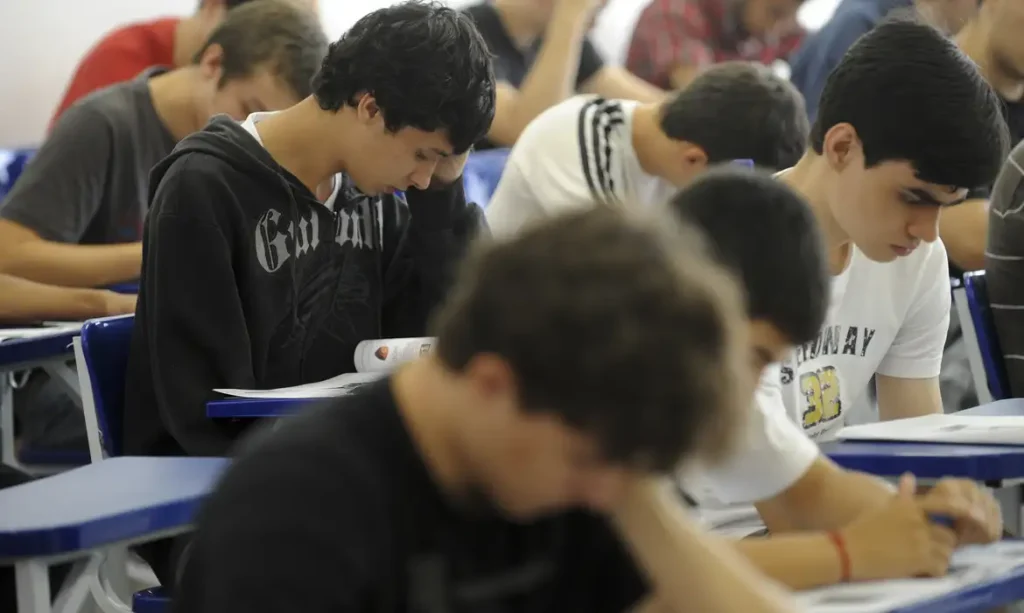 Brasília - Estudantes fazem provas no segundo dia da seleção do Programa de Avaliação Seriada (PAS), que permite o acesso a uma vaga na Universidade de Brasília. Foto: Wilson Dias/Agência Brasil