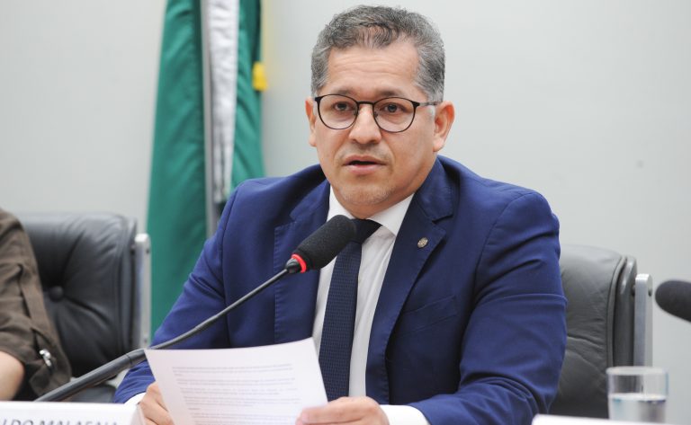 Deputado Dorinaldo Malafaia (PDT-AP) fala em comissão da Câmara dos Deputados