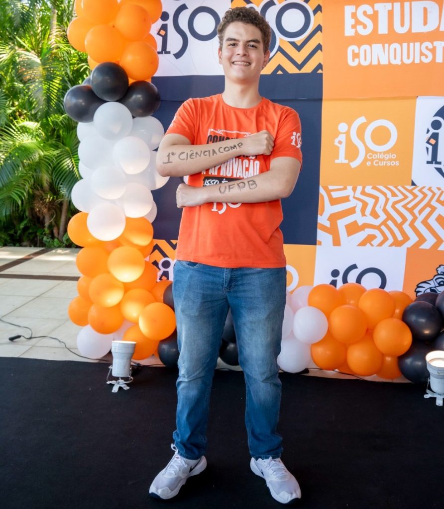 Mateus Dias, aprovado em 1º lugar para Ciências da Computação na UFPB — Foto: ISO Colégio e Cursos / Divulgação