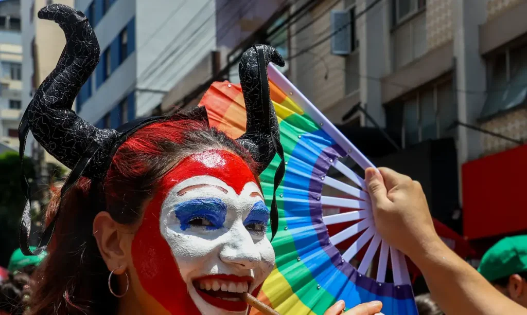 São Paulo (SP), 03/03/2025 - Desfile do bloco de carnaval Espetacular Charanga do França em Santa Cecília. Foto: Rovena Rosa/Agência Brasil