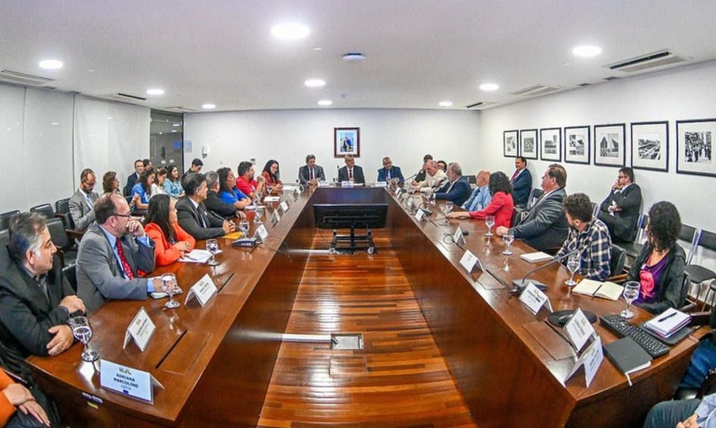 Haddad explica reforma do IR para centrais sindicais