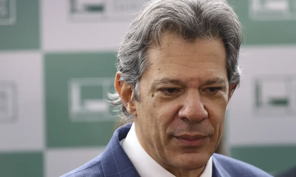 Brasília (DF), 05/02/2025 - O ministro da Fazenda, Fernando Haddad, e o presidente da Câmara dos Deputados, Hugo Motta, durante entrevista coletiva na Câmara dos Deputados. Foto: Marcelo Camargo/Agência Brasil