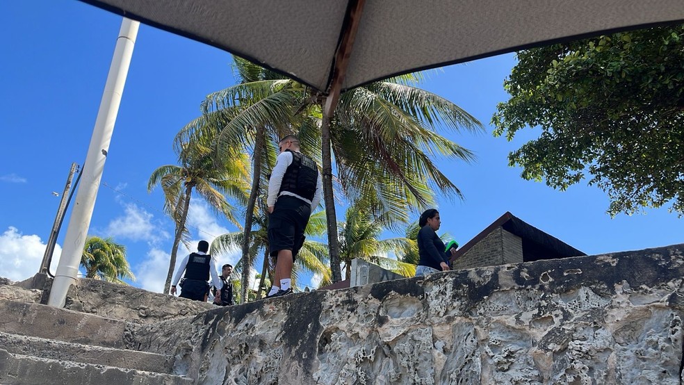 Ataque a tiros na praia do Bessa, em João Pessoa, deixa uma pessoa ferida — Foto: Danillo Tavares/TV Cabo Branco