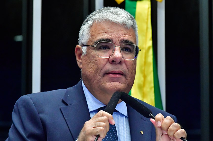 Em discurso, à tribuna, senador Eduardo Girão (Novo-CE).