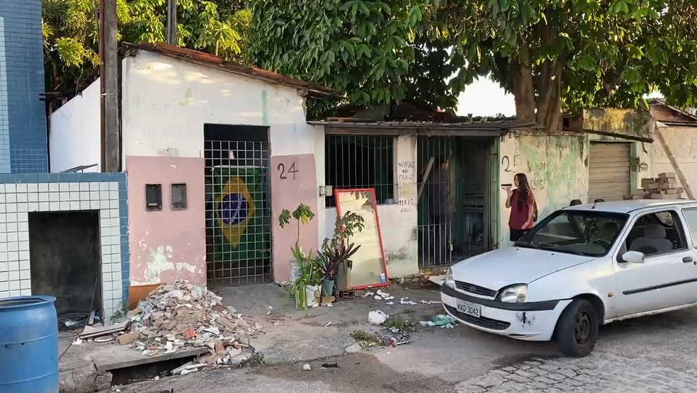Casa funcionava como uma espécie de abrigo improvisado — Foto: Reprodução / Pedro Hugo