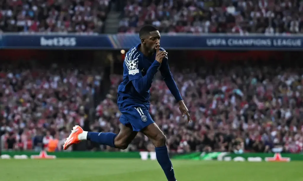 Dembélé comemora gol da vitória do PSG sobre o Arsenal em Londres
29/04/2025
REUTERS/Dylan Martinez