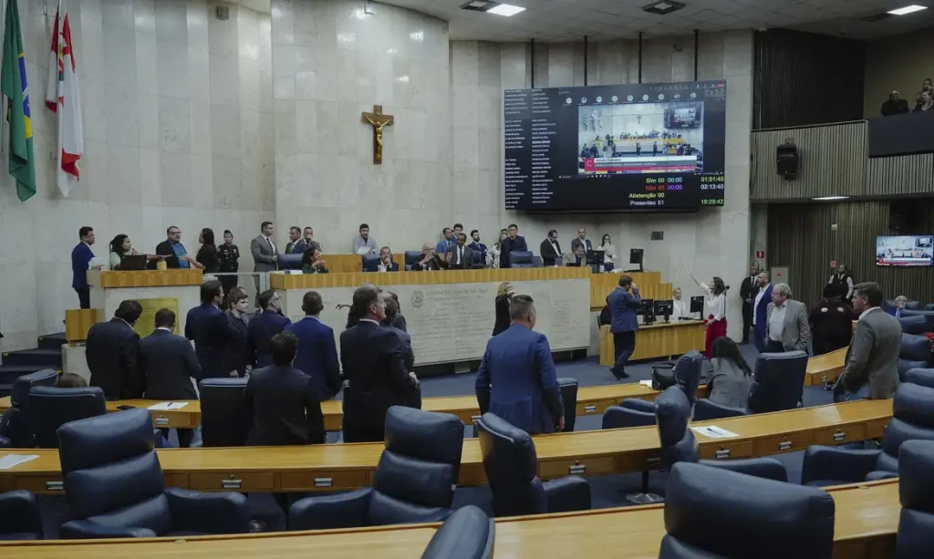 São Paulo (SP), 23/04/2025 - A Câmara dos Vereadores de São Paulo aprovou em primeira votação, a proposta de aumento salarial de 2,6% dos servidores municipais a partir de maio deste ano e de 2,55% em 2026. Foto: Richard Lourenço/Rede Câmara
