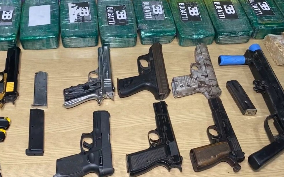 Armas e drogas foram enviadas para a Paraíba por meio de transportadora de carga — Foto: TV Cabo Branco/Reprodução