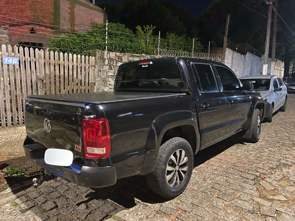 Veículo também foi recolhido para o pátio do Detran; motorista fugiu por 4 km — Foto: Divulgação/CPRE