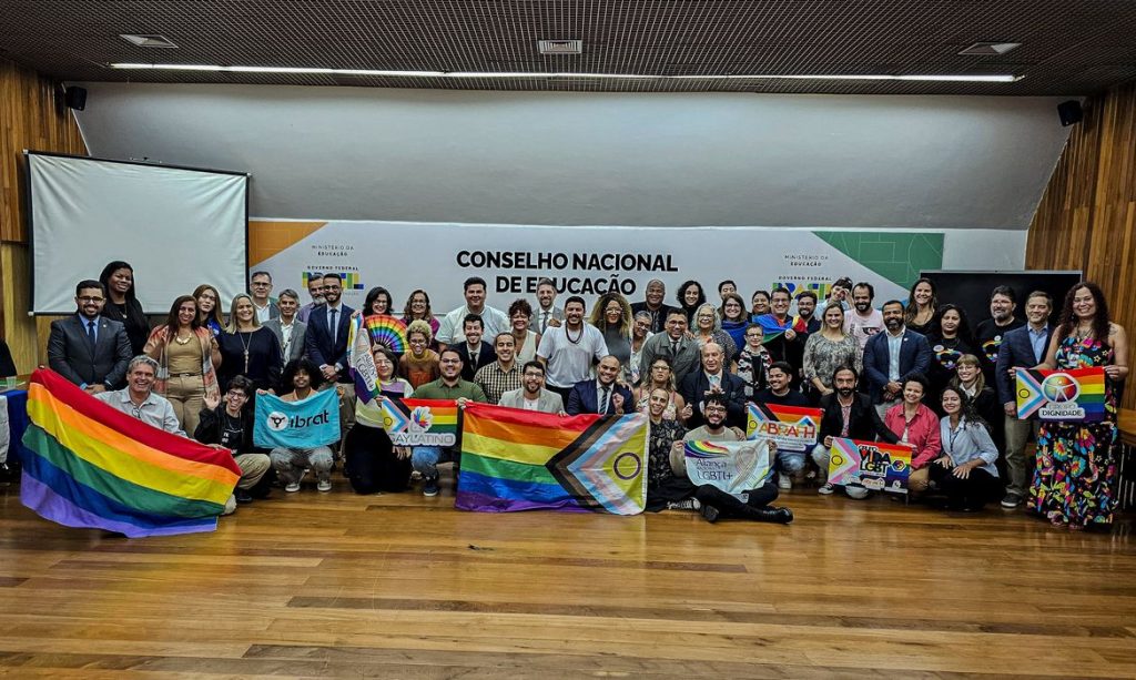 Brasília (DF), 16/04/2025 - lançamento da Pesquisa Nacional sobre o Bullying no Ambiente Educacional Brasileiro 2024,  com foco na população LGBTI+ . Local: Conselho Nacional de Educação (CNE), em Brasília.
Foto: Gregory Rodrigues/SCOM ALIANÇA LGBTI+
