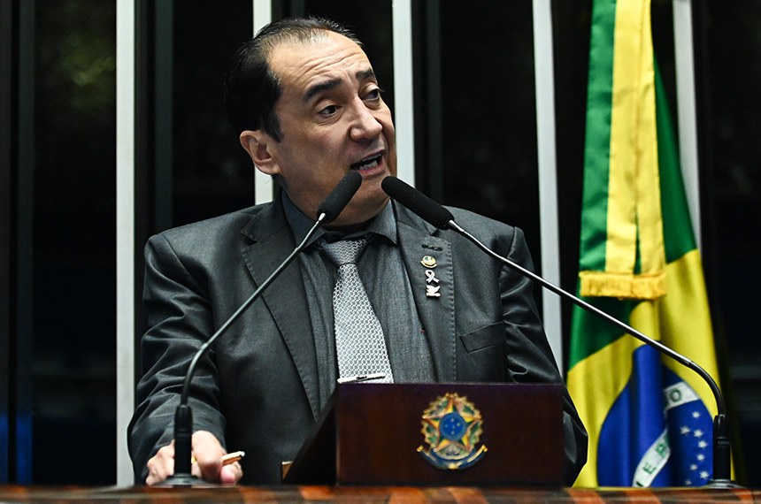 Em discurso, à tribuna, senador Jorge Kajuru (PSB-GO).