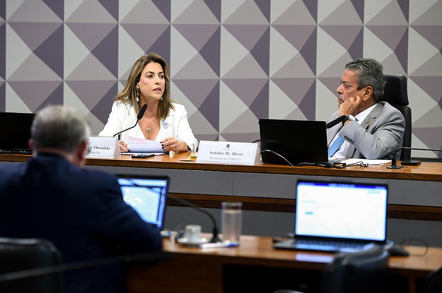 Mesa: 
relatora da CPIBETS, senadora Soraya Thronicke (Podemos-MS); - em pronunciamento
presidente da CPIBETS, senador Dr. Hiran (PP-RR).