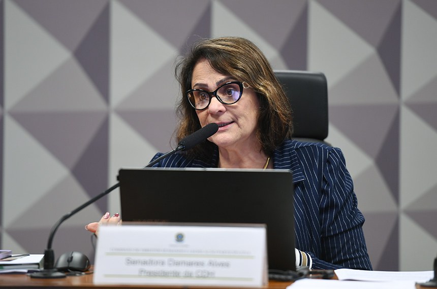 Mesa:
presidente da CDH, senadora Damares Alves (Republicanos-DF).