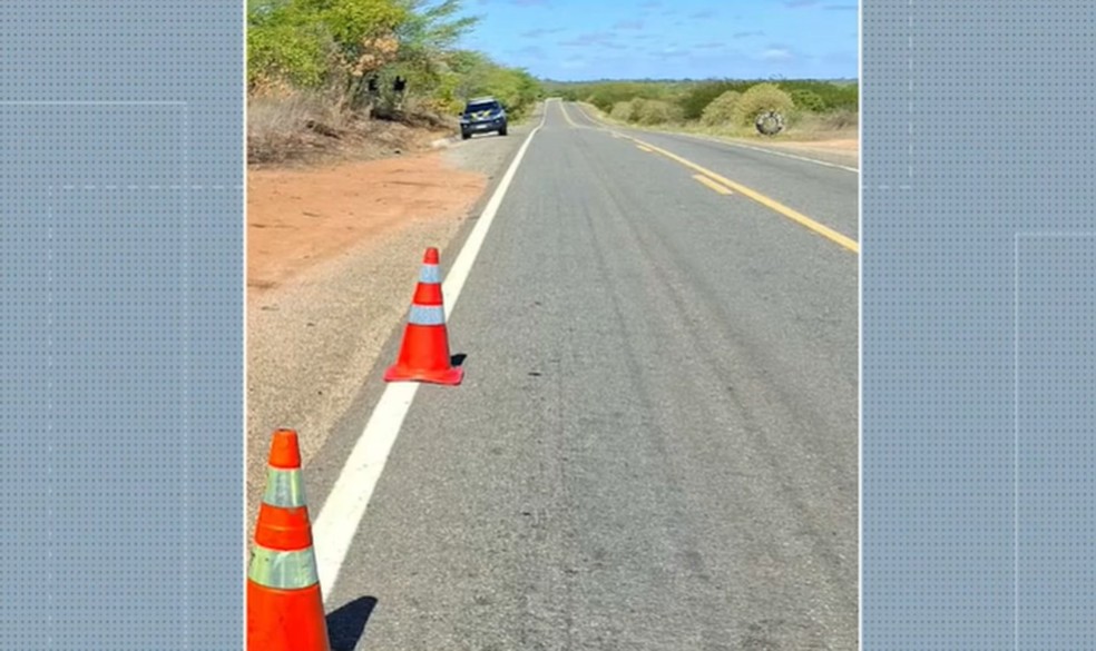 Acidente entre carro e moto deixa uma mulher morta e um homem ferido, na PB — Foto: Reprodução/TV Cabo Branco