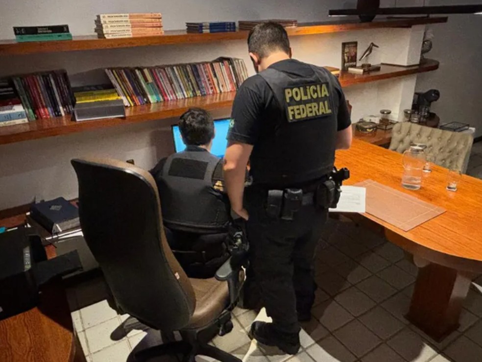 Denúncia faz parte de desdobramento de Operação Outside, que apura irregularidades em obras no Sertão Paraibano — Foto: Polícia Federal