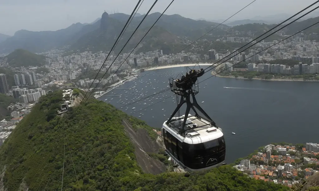 Em meio a críticas sobre a qualidade da água, Baía de Guanabara sediará o primeiro evento-teste para as Olimpíadas de 2016(Arquivo Agência Brasil)