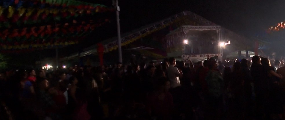 Apagão atinge área de shows do São João de Cabedelo, PB — Foto: Reprodução/TV Cabo Branco