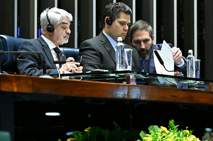 Mesa: 
coordenador parlamentar do Brics no Senado Federal, senador Humberto Costa (PT-PE); 
presidente do Senado Federal, senador Davi Alcolumbre (União-AP); 
secretário-geral da Mesa do Senado Federal, Danilo Augusto Barboza de Aguiar.