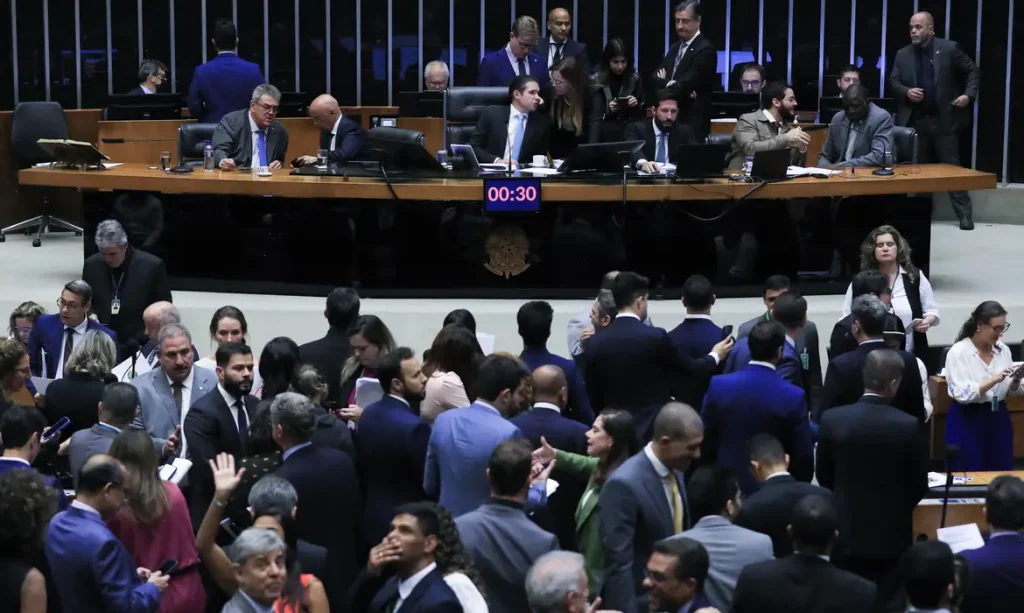 Brasília (DF), 08/04//2025  -Câmara dos Deputados durante sessão plenária para apreciar e votar o projetos de leis. Foto: Lula Marques/Agência Brasil